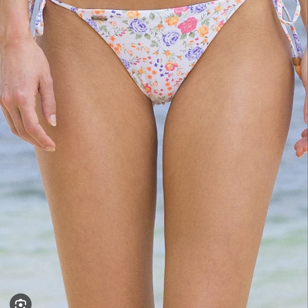 MAAJI Reversible Standard Backyard Sunny Floral Low-rise Bikini Bottom - NWT